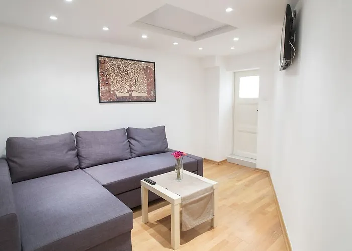 Elisabeth Bridge Apartmans